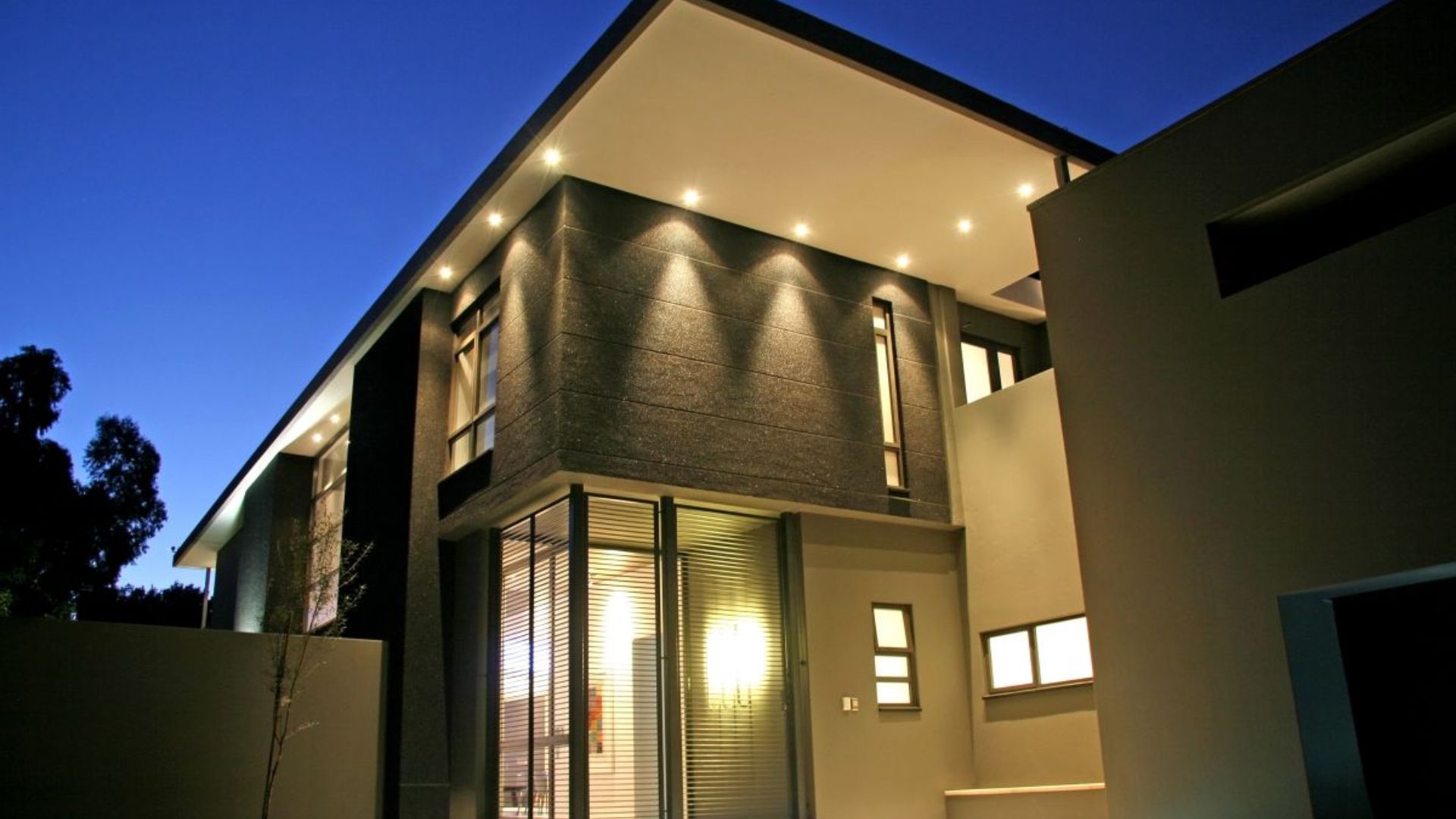 House Facade Lighting