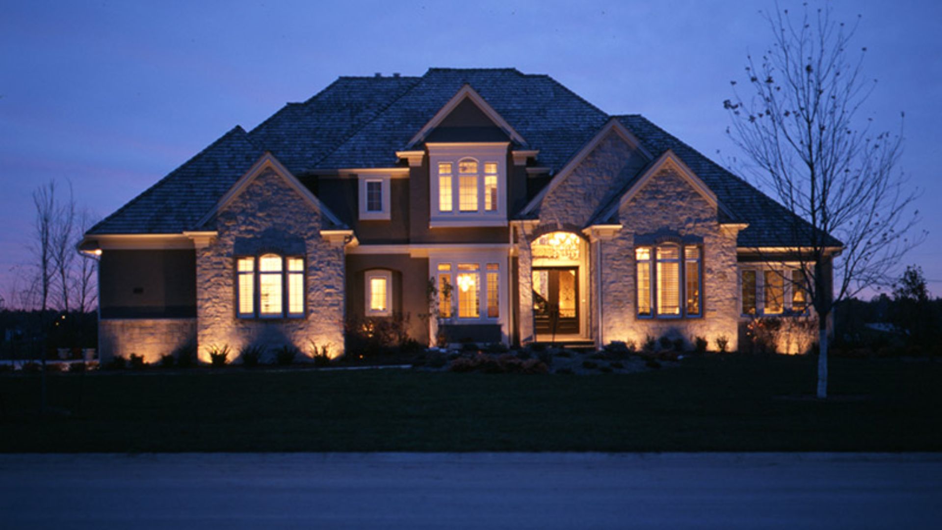 Outdoor Facade Lighting A Bright Idea for Your Home 