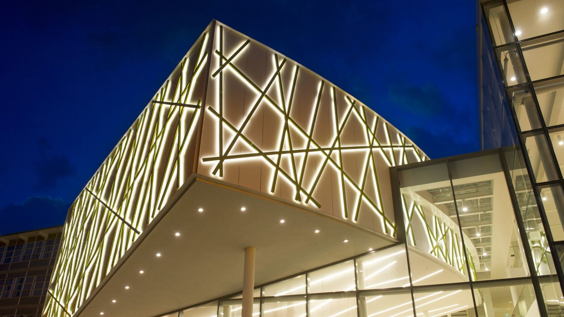 The Benefits of Investing in a Professional Lighting Company for Building Façade Lighting