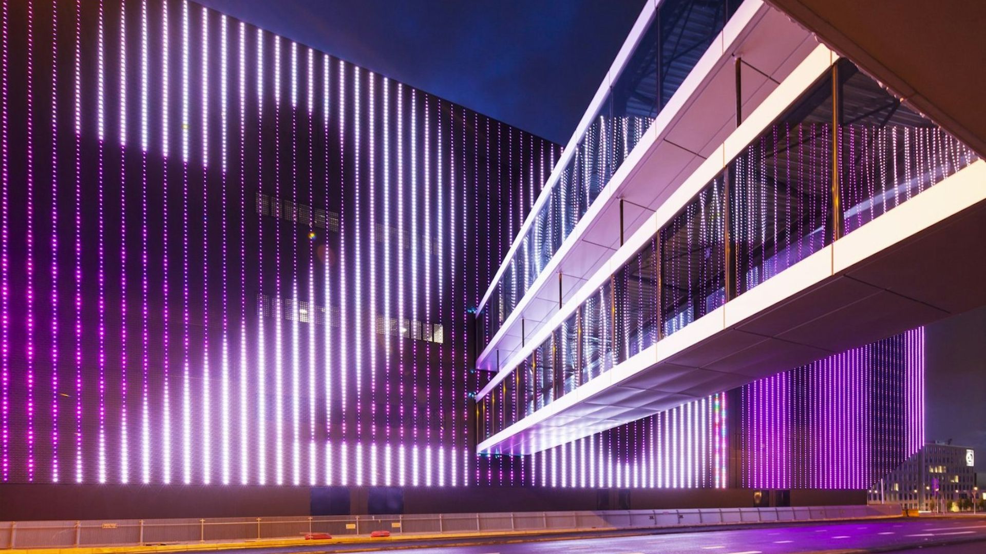 How Can Focus Lights Transform The Ambience Of Your Building?