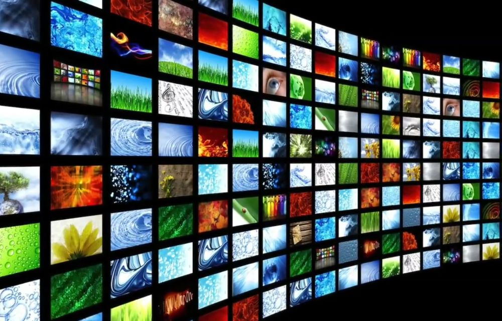 What Are the Key Differences Between Media Screens and Digital Signage
