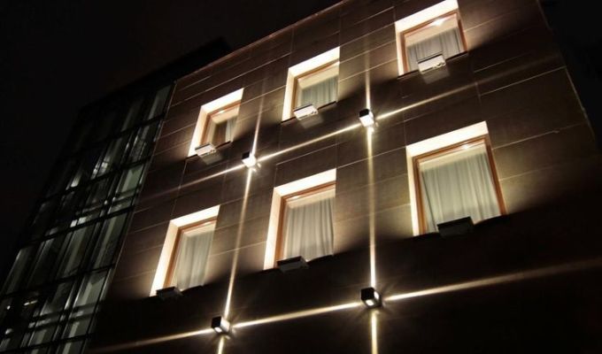 What Are Facade Lights